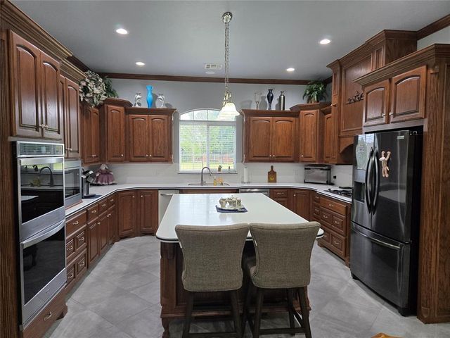 16406 Sandstone Circle, Choctaw, OK 73020