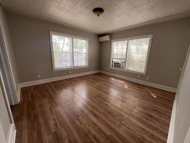 1552 Lombardy Street 4, Houston, TX 77023