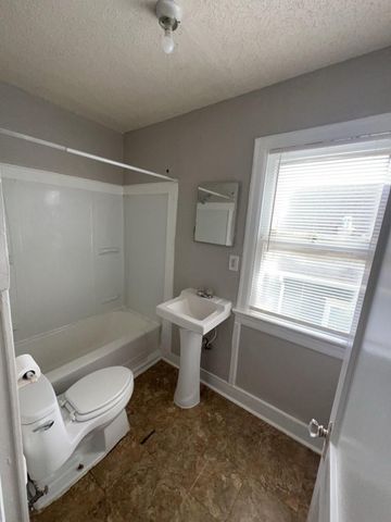 1552 Lombardy Street 4, Houston, TX 77023