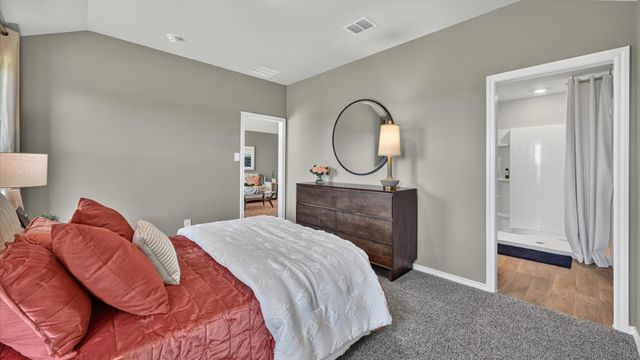 537 STERLING THICKET Lane, Denton, TX 76259