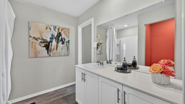 537 STERLING THICKET Lane, Denton, TX 76259