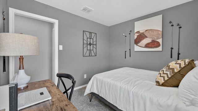 537 STERLING THICKET Lane, Denton, TX 76259