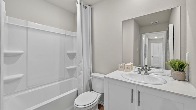 537 STERLING THICKET Lane, Denton, TX 76259