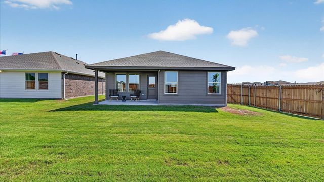 537 STERLING THICKET Lane, Denton, TX 76259