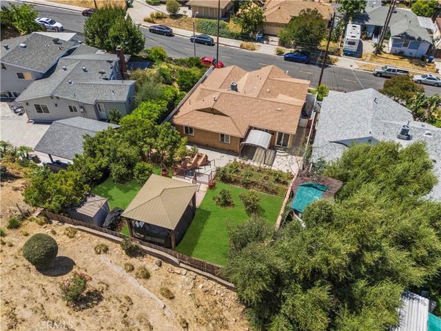 10101 Lanark Street, Sun Valley, CA 91352