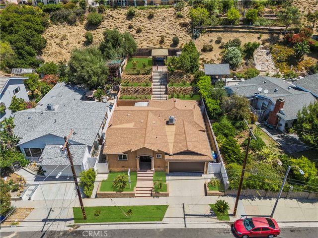 10101 Lanark Street, Sun Valley, CA 91352