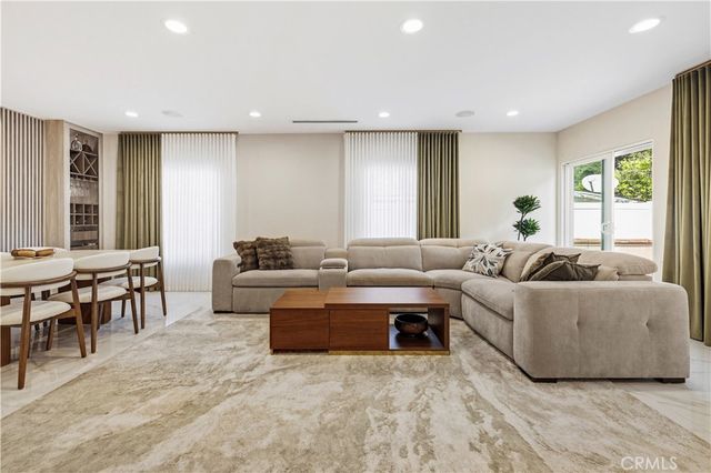 10101 Lanark Street, Sun Valley, CA 91352