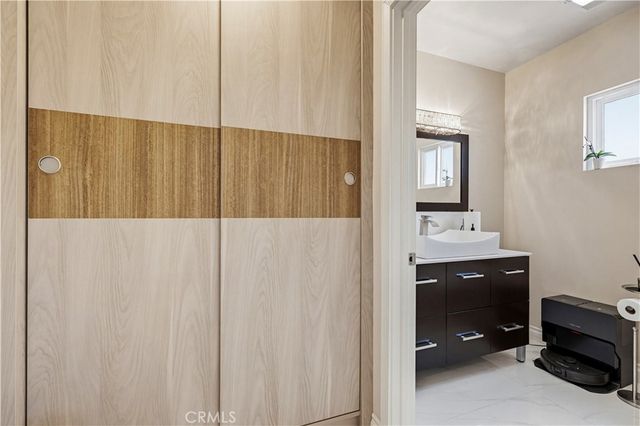 10101 Lanark Street, Sun Valley, CA 91352