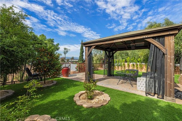 10101 Lanark Street, Sun Valley, CA 91352