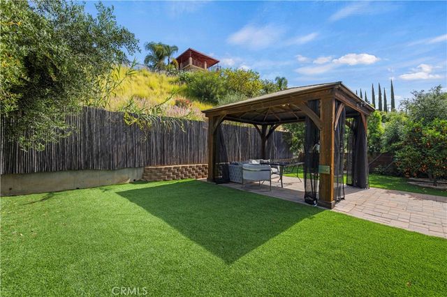 10101 Lanark Street, Sun Valley, CA 91352