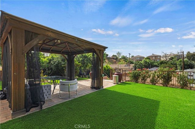 10101 Lanark Street, Sun Valley, CA 91352