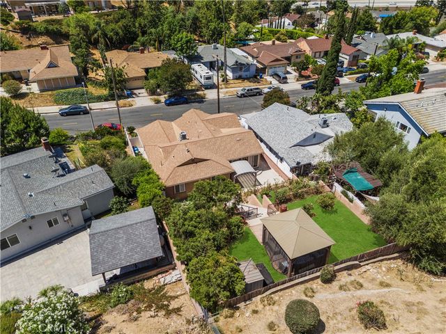 10101 Lanark Street, Sun Valley, CA 91352