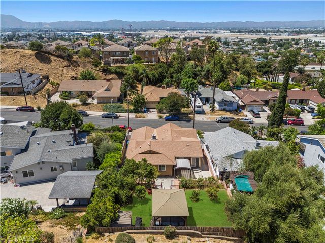 10101 Lanark Street, Sun Valley, CA 91352