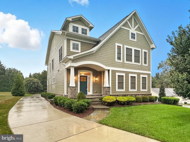 217 PLEASANT ST SW, Vienna, VA 22180