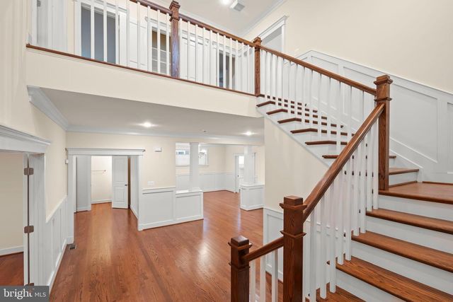 217 PLEASANT ST SW, Vienna, VA 22180