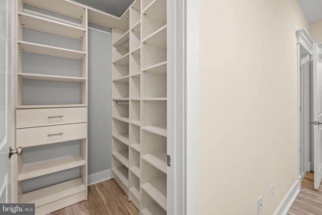 217 PLEASANT ST SW, Vienna, VA 22180