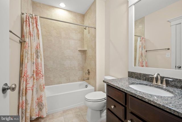 217 PLEASANT ST SW, Vienna, VA 22180