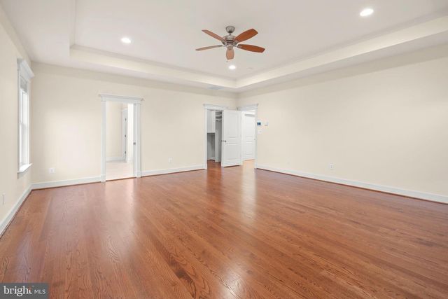 217 PLEASANT ST SW, Vienna, VA 22180