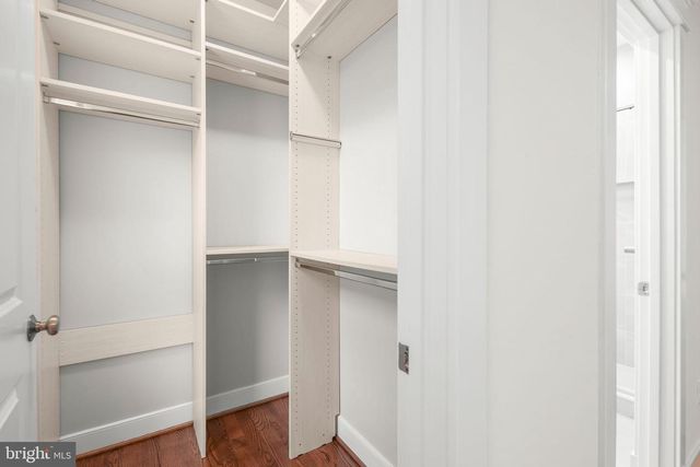 217 PLEASANT ST SW, Vienna, VA 22180