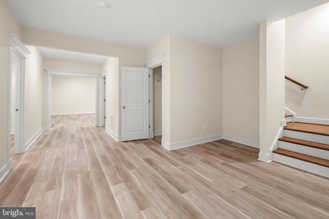 217 PLEASANT ST SW, Vienna, VA 22180