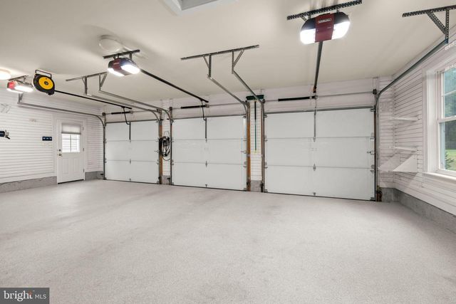 217 PLEASANT ST SW, Vienna, VA 22180