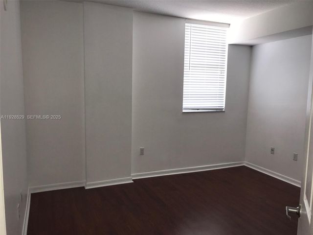 115 SW 11 ST 802, Miami, FL 33130