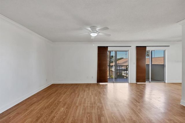 6343 MANATEE AVENUE W, Bradenton, FL 34209