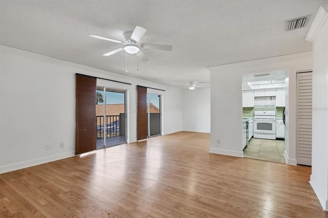 6343 MANATEE AVENUE W, Bradenton, FL 34209