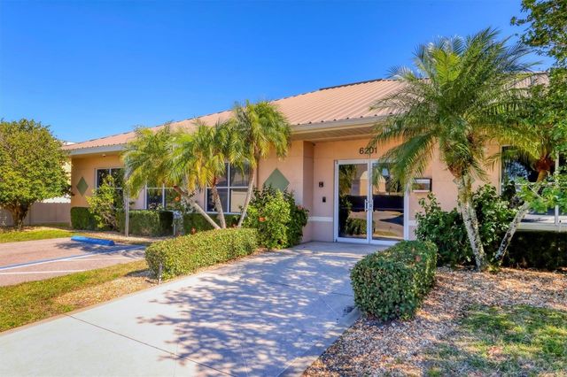 6343 MANATEE AVENUE W, Bradenton, FL 34209