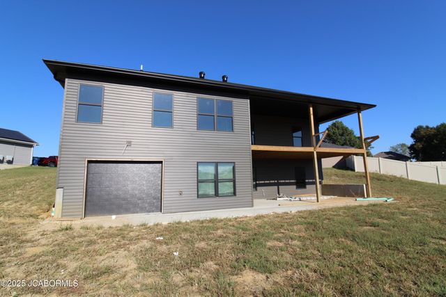435 DOVER COURT, Holts Summit, MO 65043