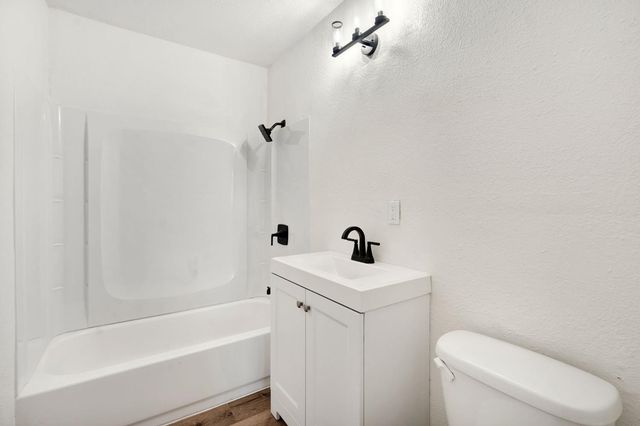 12559 W E, Biola, CA 93606