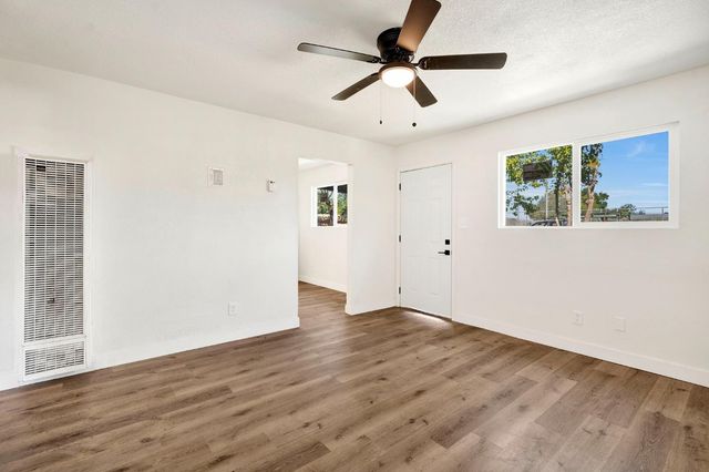 12559 W E, Biola, CA 93606