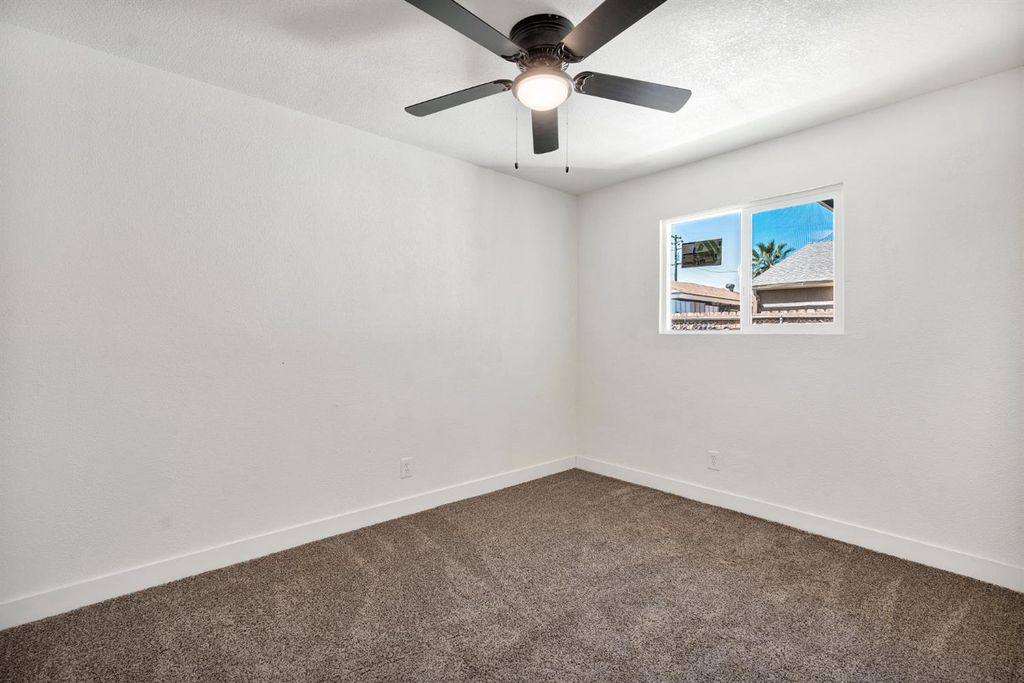 Image 18 of property listing at 12559 W E, Biola, CA 93606