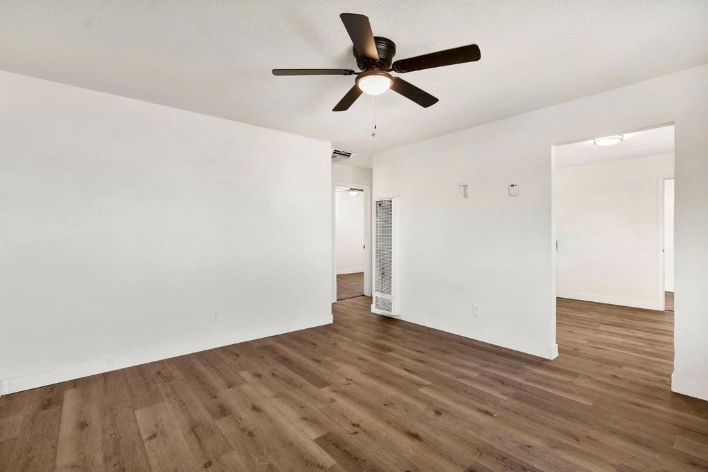 Image 6 of property listing at 12559 W E, Biola, CA 93606