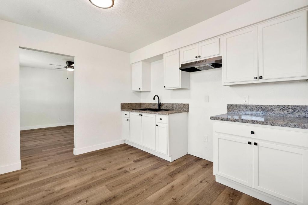 Image 9 of property listing at 12559 W E, Biola, CA 93606