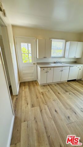 383 Redondo Avenue D, Long Beach, CA 90814