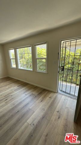 383 Redondo Avenue D, Long Beach, CA 90814