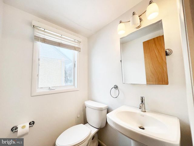 450 LINDEN AVE, Doylestown, PA 18901