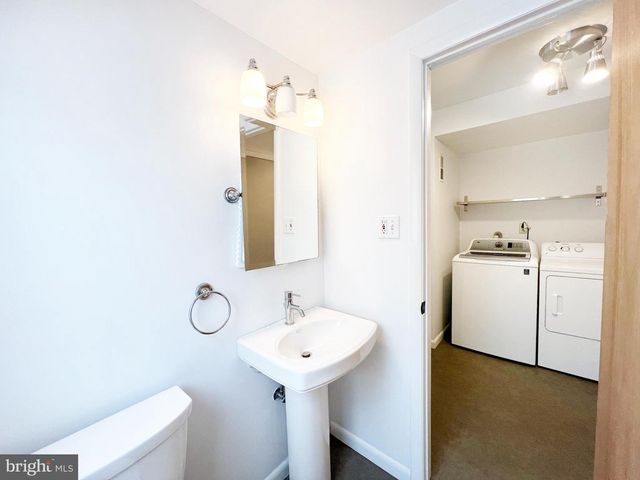 450 LINDEN AVE, Doylestown, PA 18901