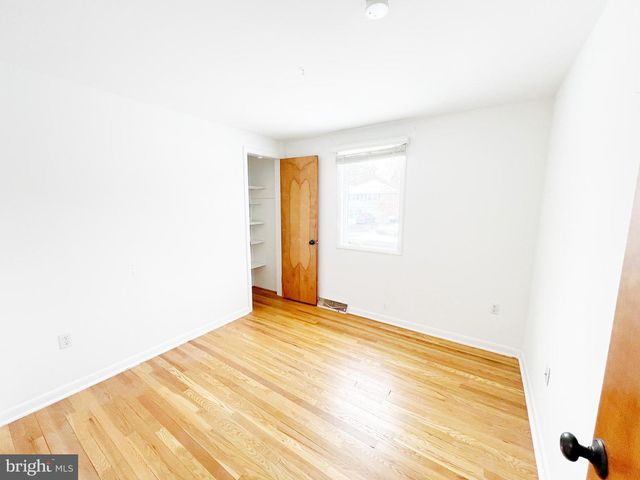 450 LINDEN AVE, Doylestown, PA 18901