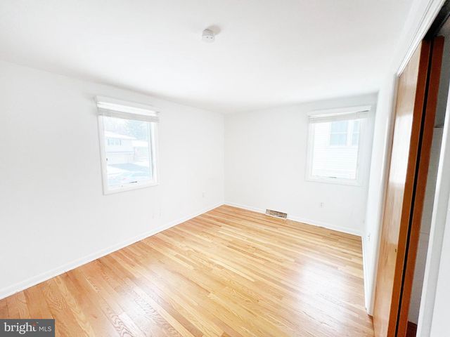 450 LINDEN AVE, Doylestown, PA 18901