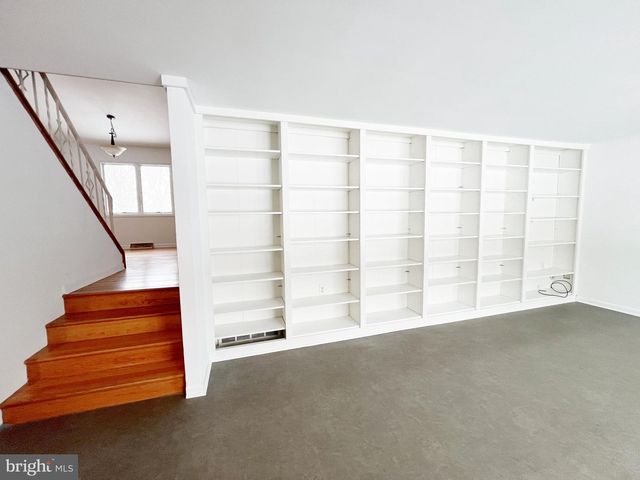 450 LINDEN AVE, Doylestown, PA 18901