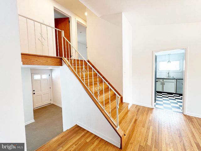 450 LINDEN AVE, Doylestown, PA 18901