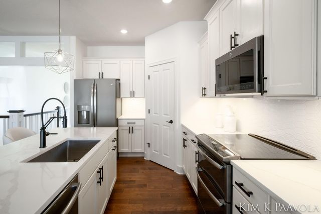 7757 Black Cherry Way SE 75, Caledonia, MI 49316