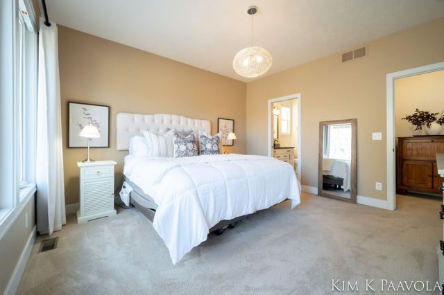 7757 Black Cherry Way SE 75, Caledonia, MI 49316