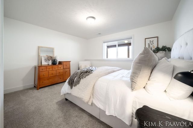 7757 Black Cherry Way SE 75, Caledonia, MI 49316