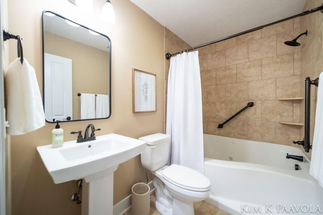 7757 Black Cherry Way SE 75, Caledonia, MI 49316