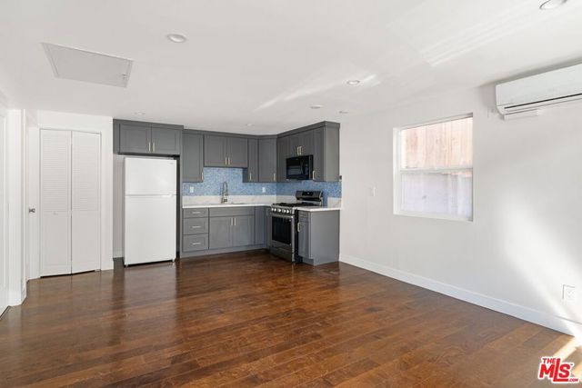 3015 Future Place, Los Angeles, CA 90065