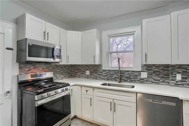 542 N Fairmount St, Garfield, PA 15206