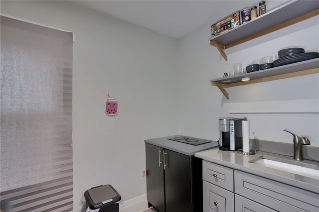 542 N Fairmount St, Garfield, PA 15206